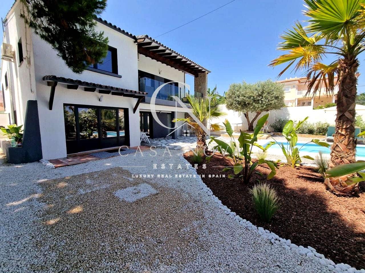 5 soverom Villa til salgs i Calpe / Calp med svømmebasseng - € 719 000 (Ref: 9994696)