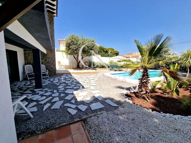 5 soveværelse Villa til salg i Calpe / Calp med swimmingpool - € 719.000 (Ref: 9994696)