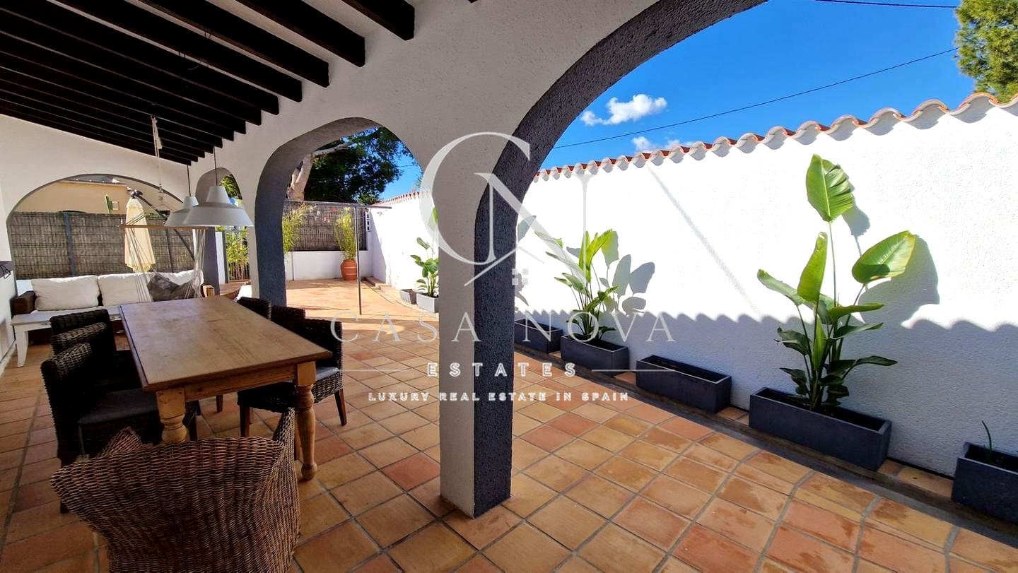 5 soverom Villa til salgs i Calpe / Calp med svømmebasseng - € 719 000 (Ref: 9994696)