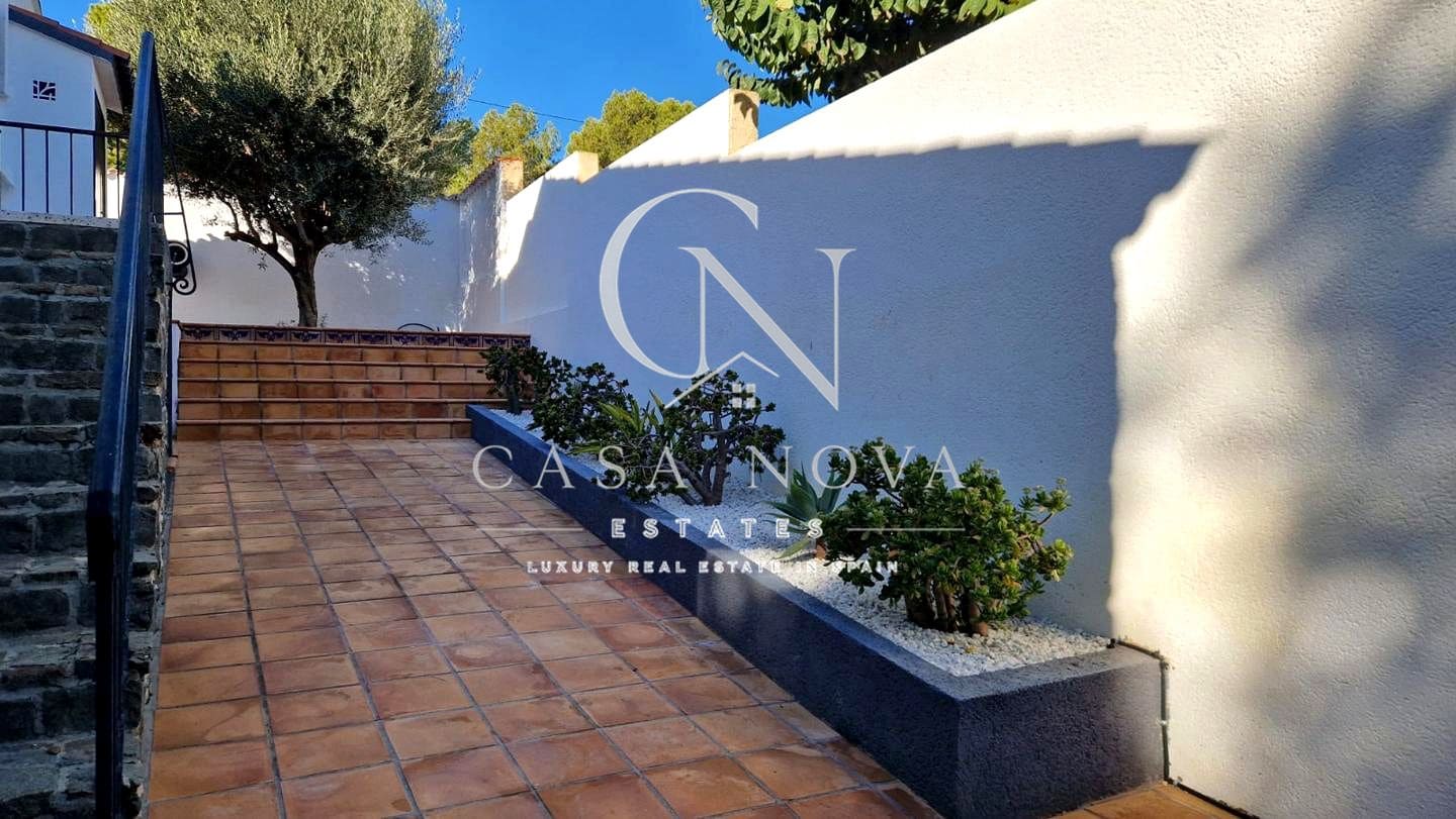 5 soverom Villa til salgs i Calpe / Calp med svømmebasseng - € 719 000 (Ref: 9994696)