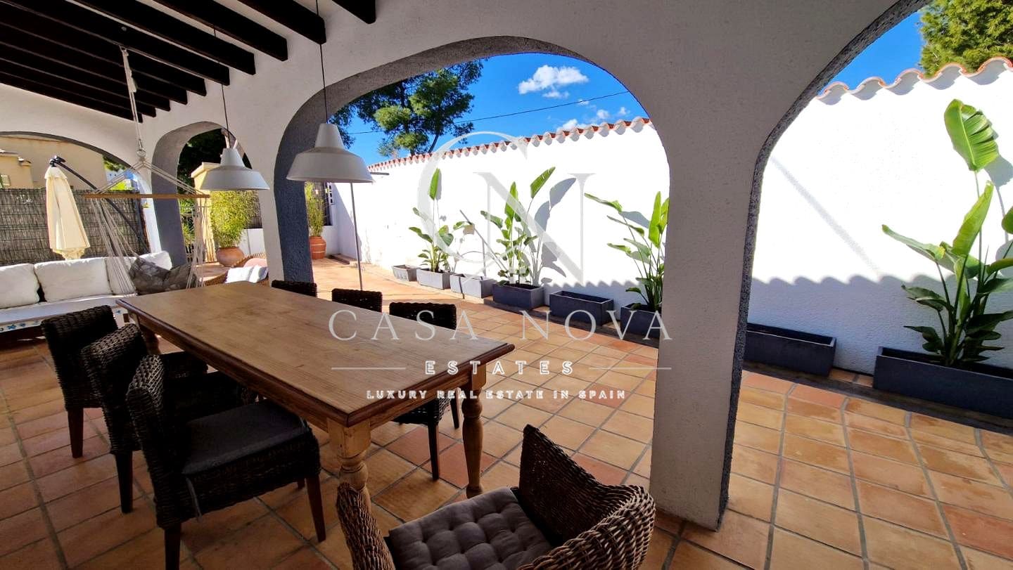 5 soverom Villa til salgs i Calpe / Calp med svømmebasseng - € 719 000 (Ref: 9994696)