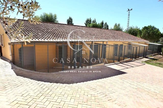 7 bedroom Villa for sale in Bétera with pool garage - € 1,500,000 (Ref: 9995554)