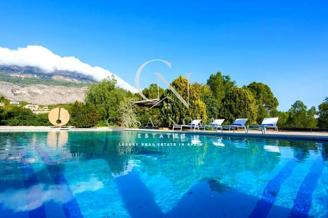 Chalet de 8 habitaciones en Altea en venta con piscina garaje - 3.200.000 € (Ref: 9996495)