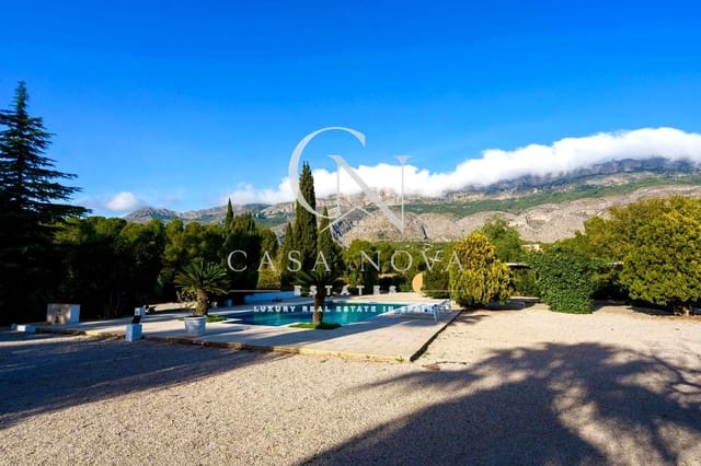 Chalet de 8 habitaciones en Altea en venta con piscina garaje - 3.200.000 € (Ref: 9996495)