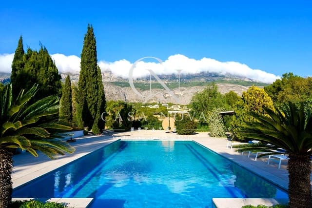 Chalet de 8 habitaciones en Altea en venta con piscina garaje - 3.200.000 € (Ref: 9996495)