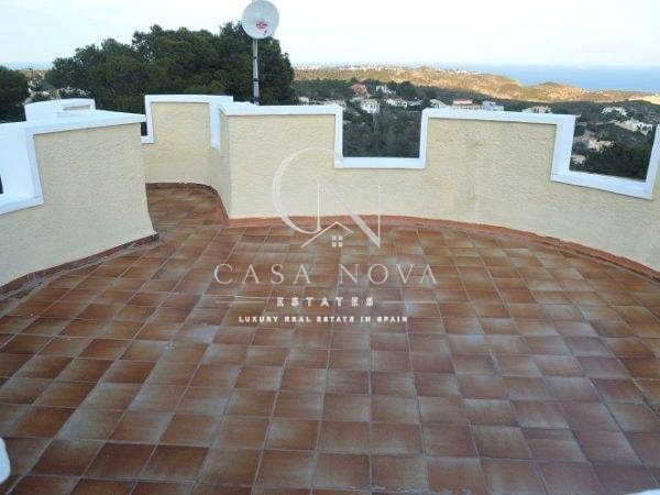 5 bedroom Villa for sale in Cumbre del Sol with pool garage - € 585,000 (Ref: 9996496)