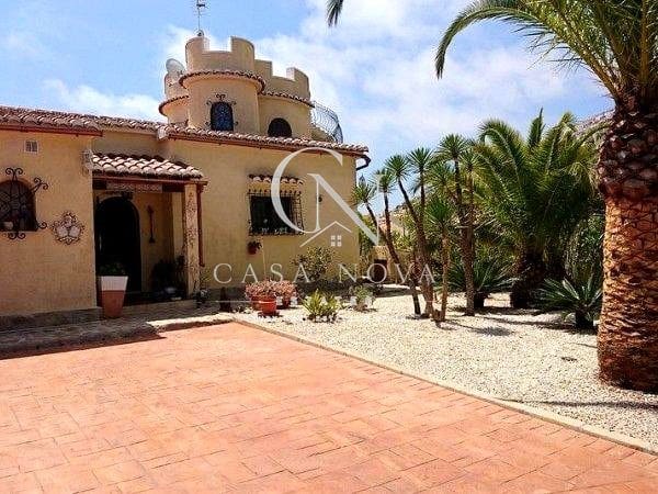 5 bedroom Villa for sale in Cumbre del Sol with pool garage - € 585,000 (Ref: 9996496)