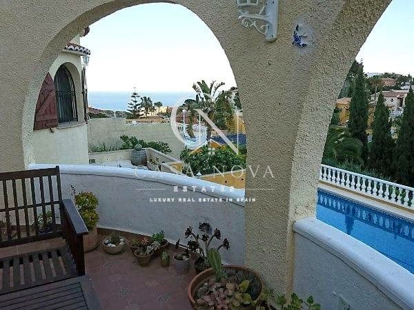 5 bedroom Villa for sale in Cumbre del Sol with pool garage - € 585,000 (Ref: 9996496)