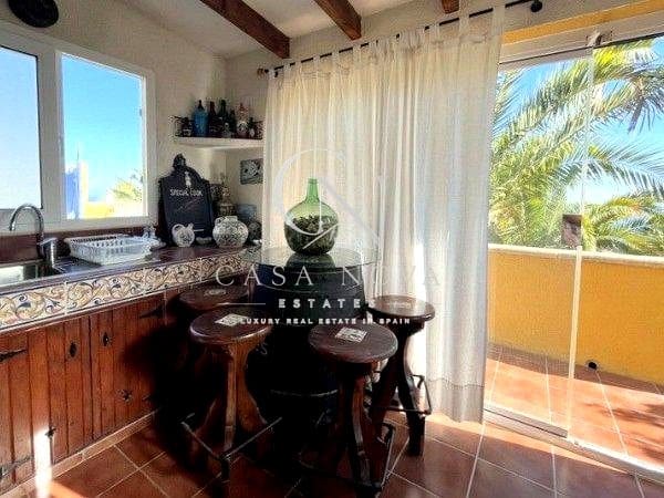 5 bedroom Villa for sale in Cumbre del Sol with pool garage - € 585,000 (Ref: 9996496)