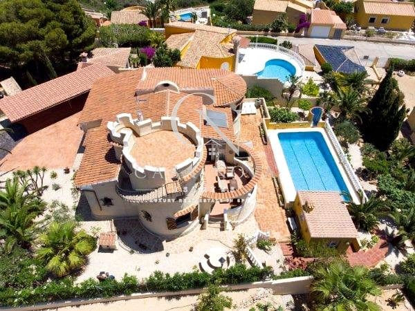 Chalet de 5 habitaciones en Cumbre del Sol, Benitachell / Benitatxell en venta con piscina garaje - 585.000 € (Ref: 9996496)