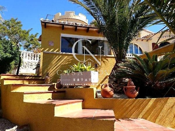 5 bedroom Villa for sale in Cumbre del Sol with pool garage - € 585,000 (Ref: 9996496)