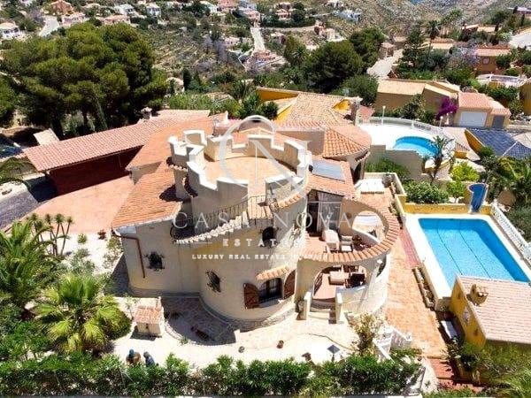 5 bedroom Villa for sale in Cumbre del Sol with pool garage - € 585,000 (Ref: 9996496)
