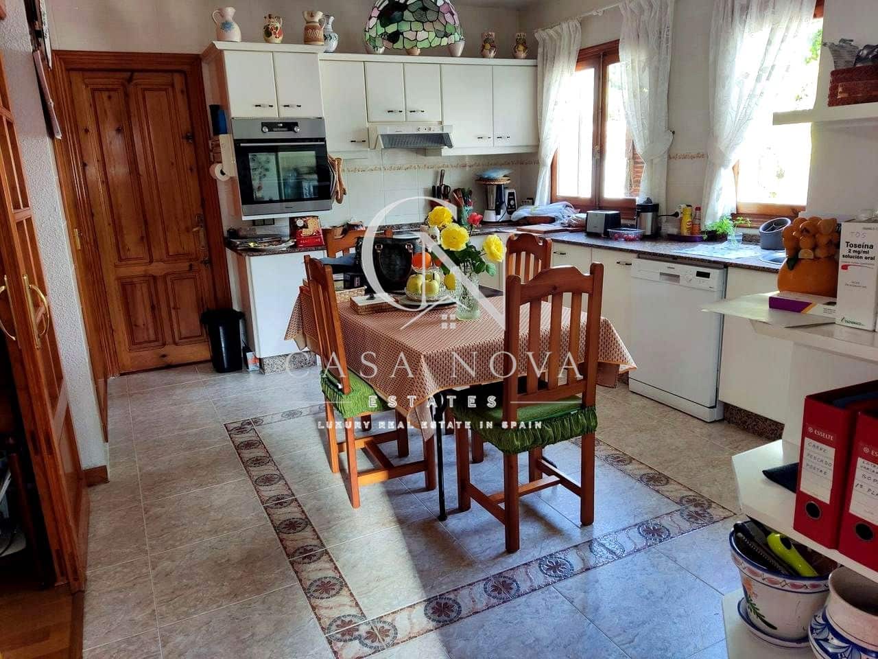 6 camera da letto Villa in vendita in Benidorm con piscina garage - 720.000 € (Rif: 9996568)