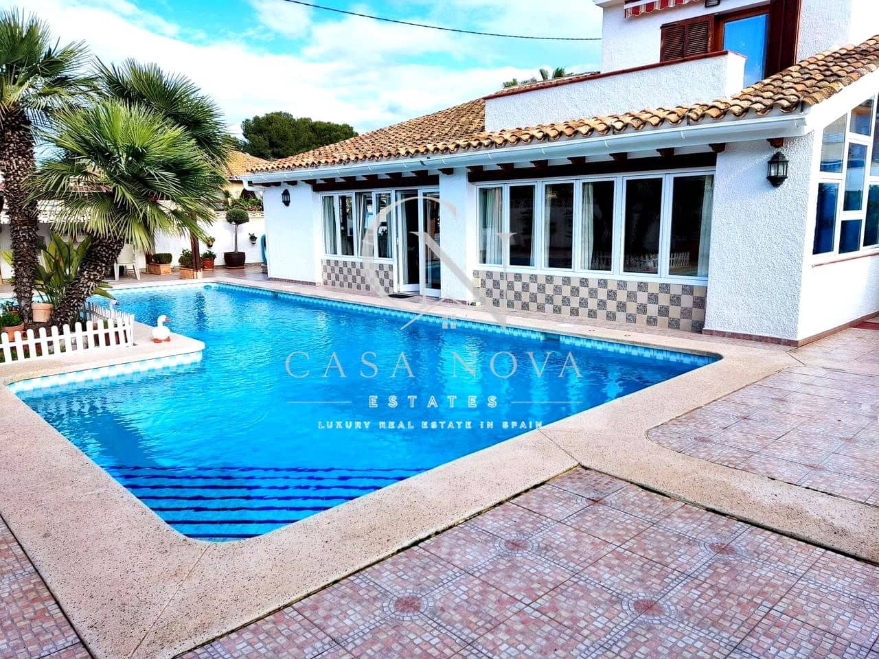 6 camera da letto Villa in vendita in Benidorm con piscina garage - 720.000 € (Rif: 9996568)