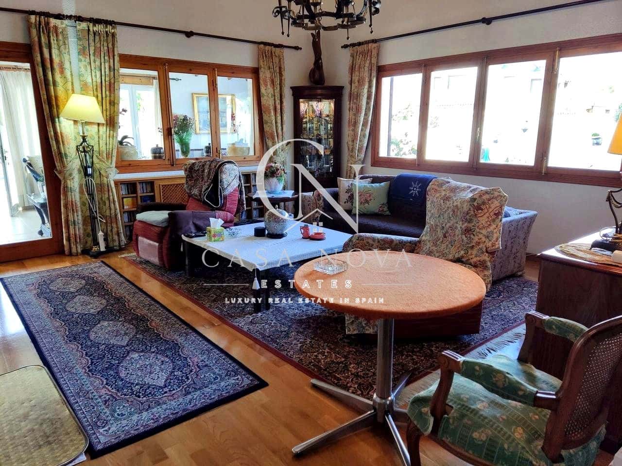 6 camera da letto Villa in vendita in Benidorm con piscina garage - 720.000 € (Rif: 9996568)