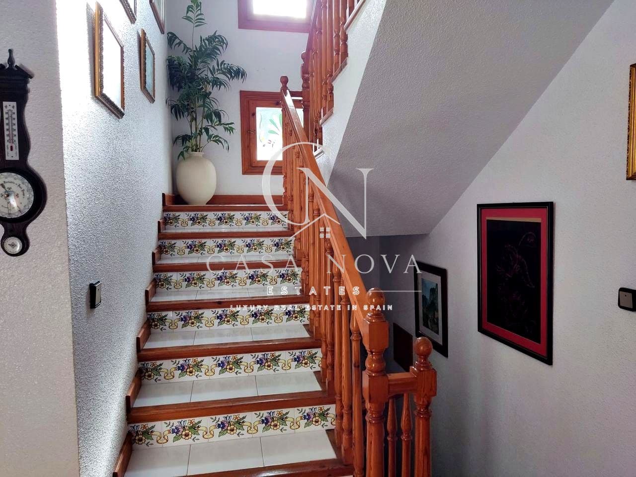 6 camera da letto Villa in vendita in Benidorm con piscina garage - 720.000 € (Rif: 9996568)