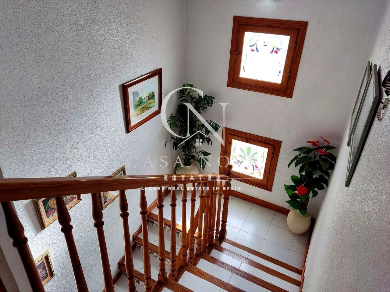 6 camera da letto Villa in vendita in Benidorm con piscina garage - 720.000 € (Rif: 9996568)