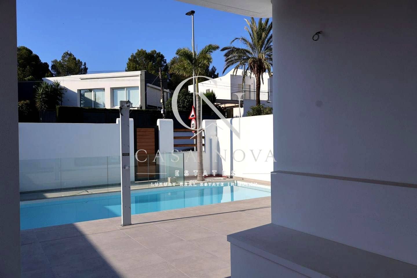 4 soveværelse Villa til salg i Alfaz del Pi / L'Alfas del Pi med garage - € 895.000 (Ref: 9997933)