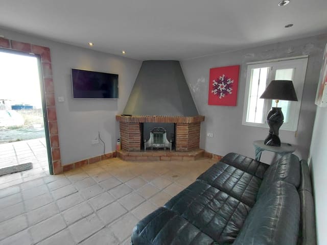 3 soveværelse Finca/Landehus til salg i Frigiliana med swimmingpool - € 385.000 (Ref: 9965921)