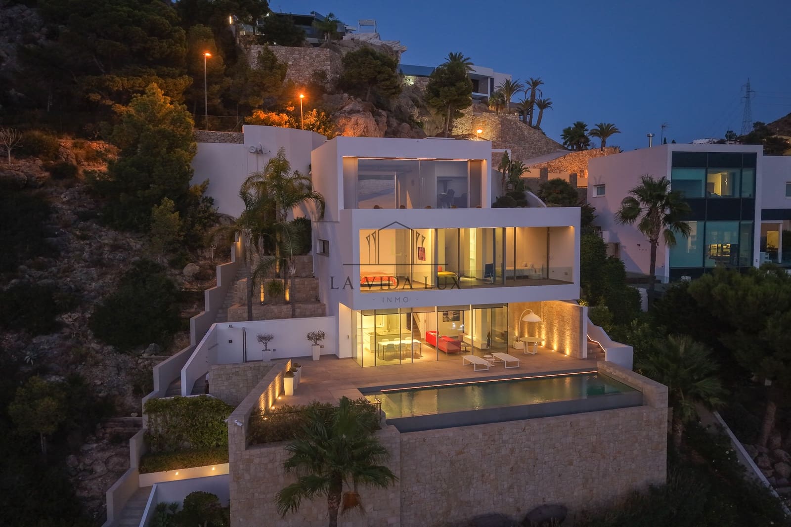 3 bedroom Villa for sale in Altea with pool garage - € 2,695,000 (Ref: 10113402)