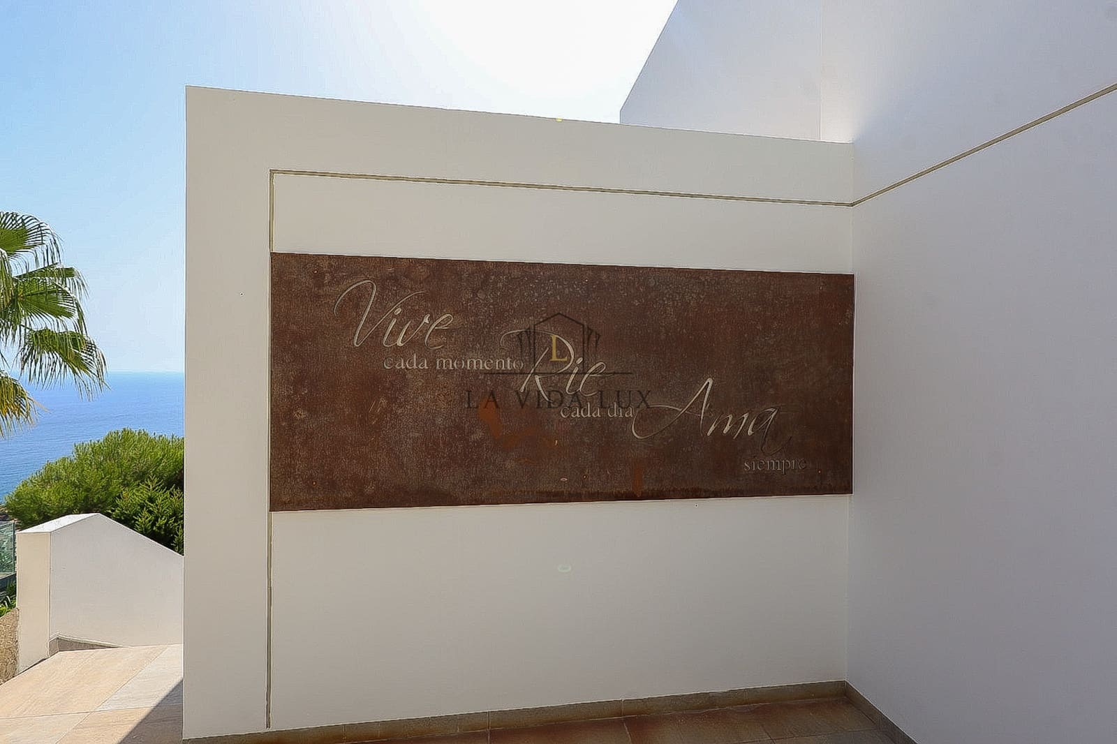 3 bedroom Villa for sale in Altea with pool garage - € 2,695,000 (Ref: 10113402)