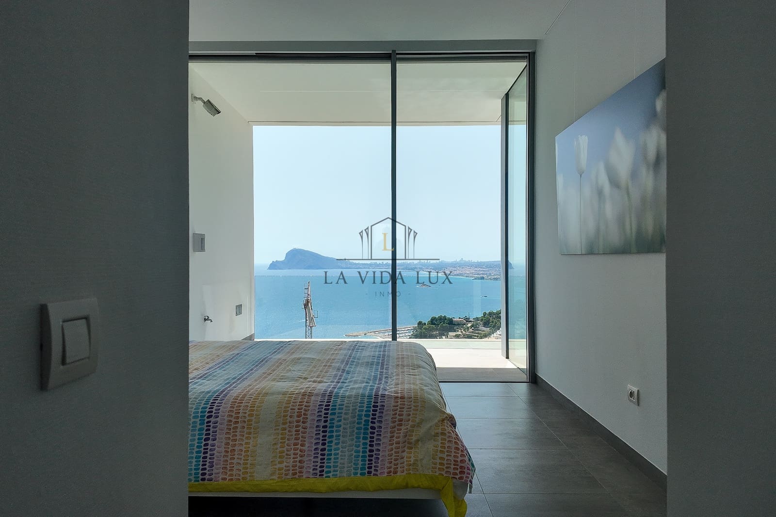 3 bedroom Villa for sale in Altea with pool garage - € 2,695,000 (Ref: 10113402)