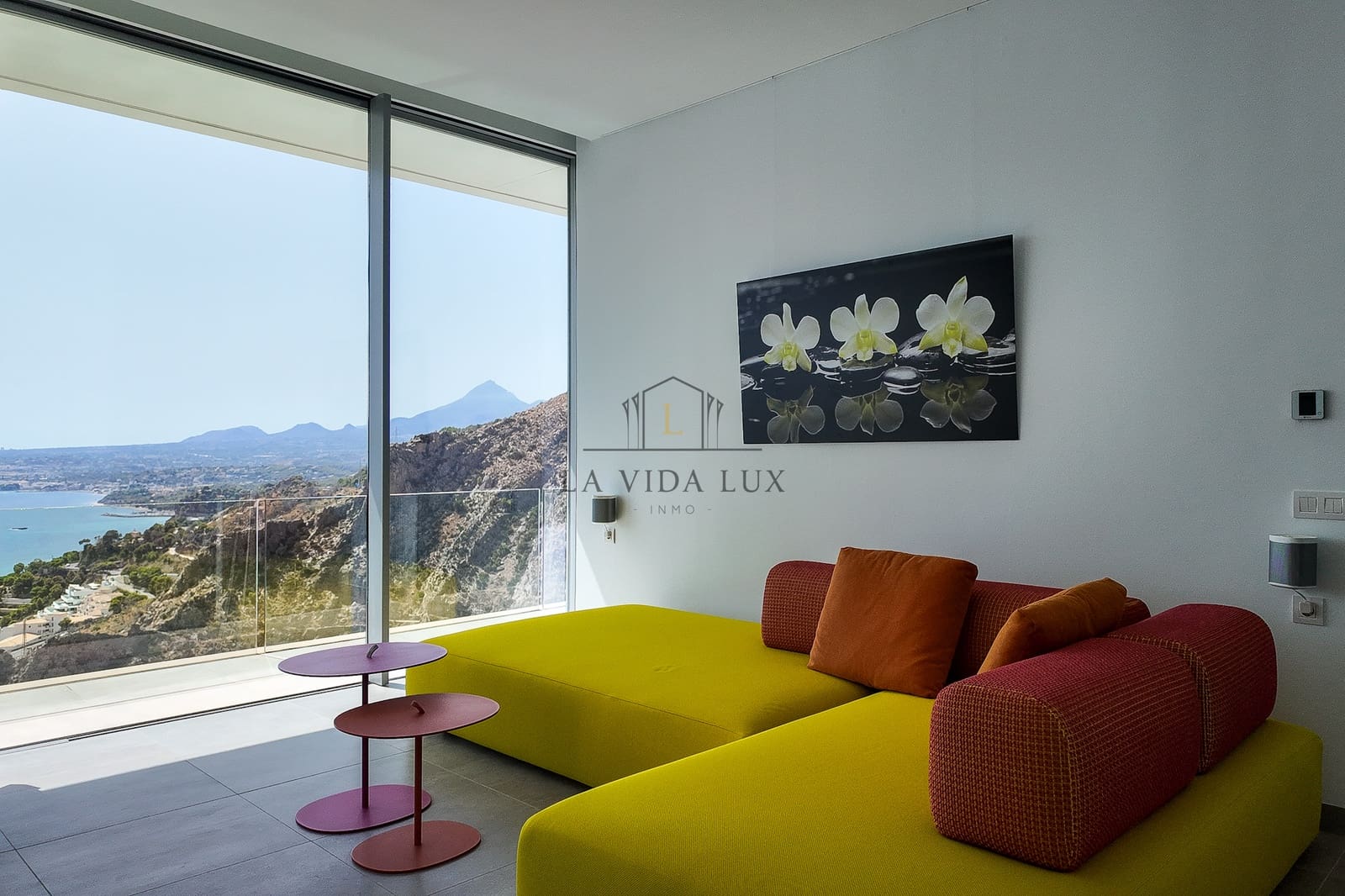 3 bedroom Villa for sale in Altea with pool garage - € 2,695,000 (Ref: 10113402)