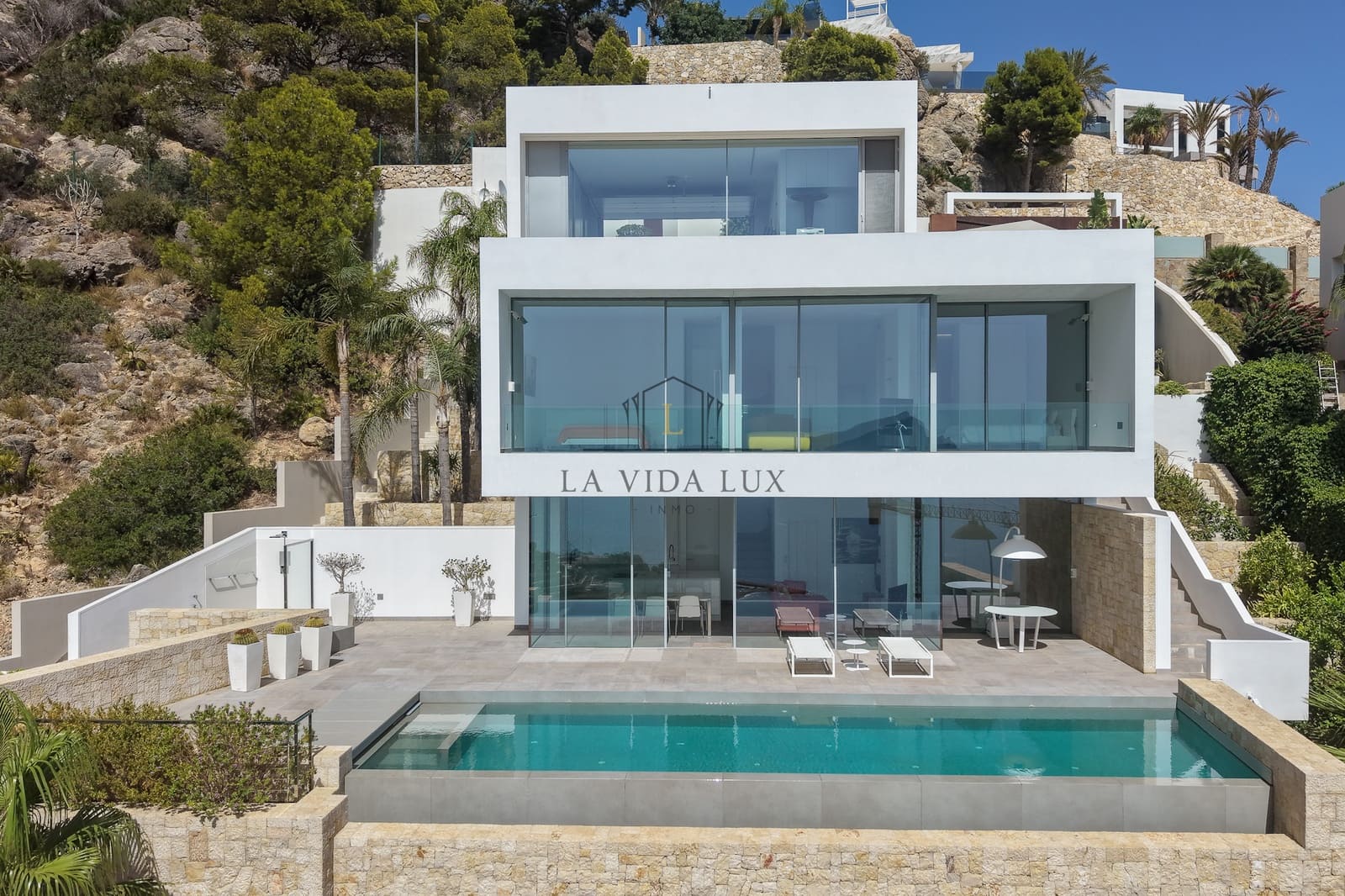 3 bedroom Villa for sale in Altea with pool garage - € 2,695,000 (Ref: 10113402)