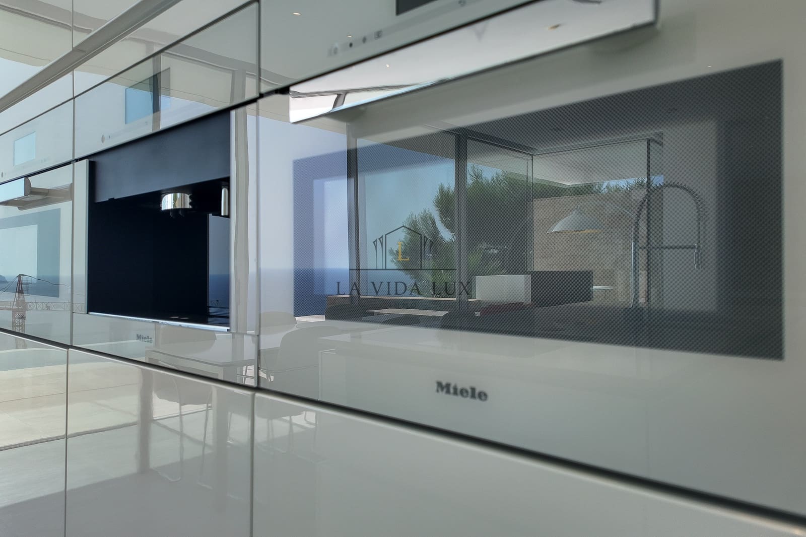 3 bedroom Villa for sale in Altea with pool garage - € 2,695,000 (Ref: 10113402)