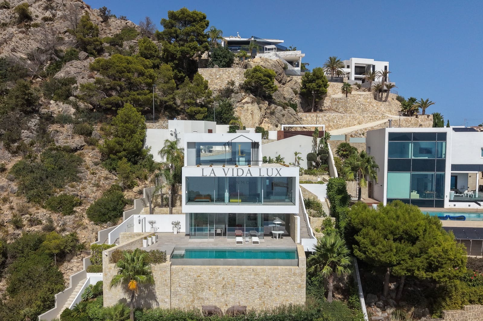 3 bedroom Villa for sale in Altea with pool garage - € 2,695,000 (Ref: 10113402)