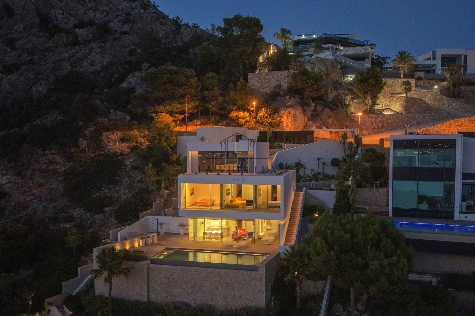 3 bedroom Villa for sale in Altea with pool garage - € 2,695,000 (Ref: 10113402)