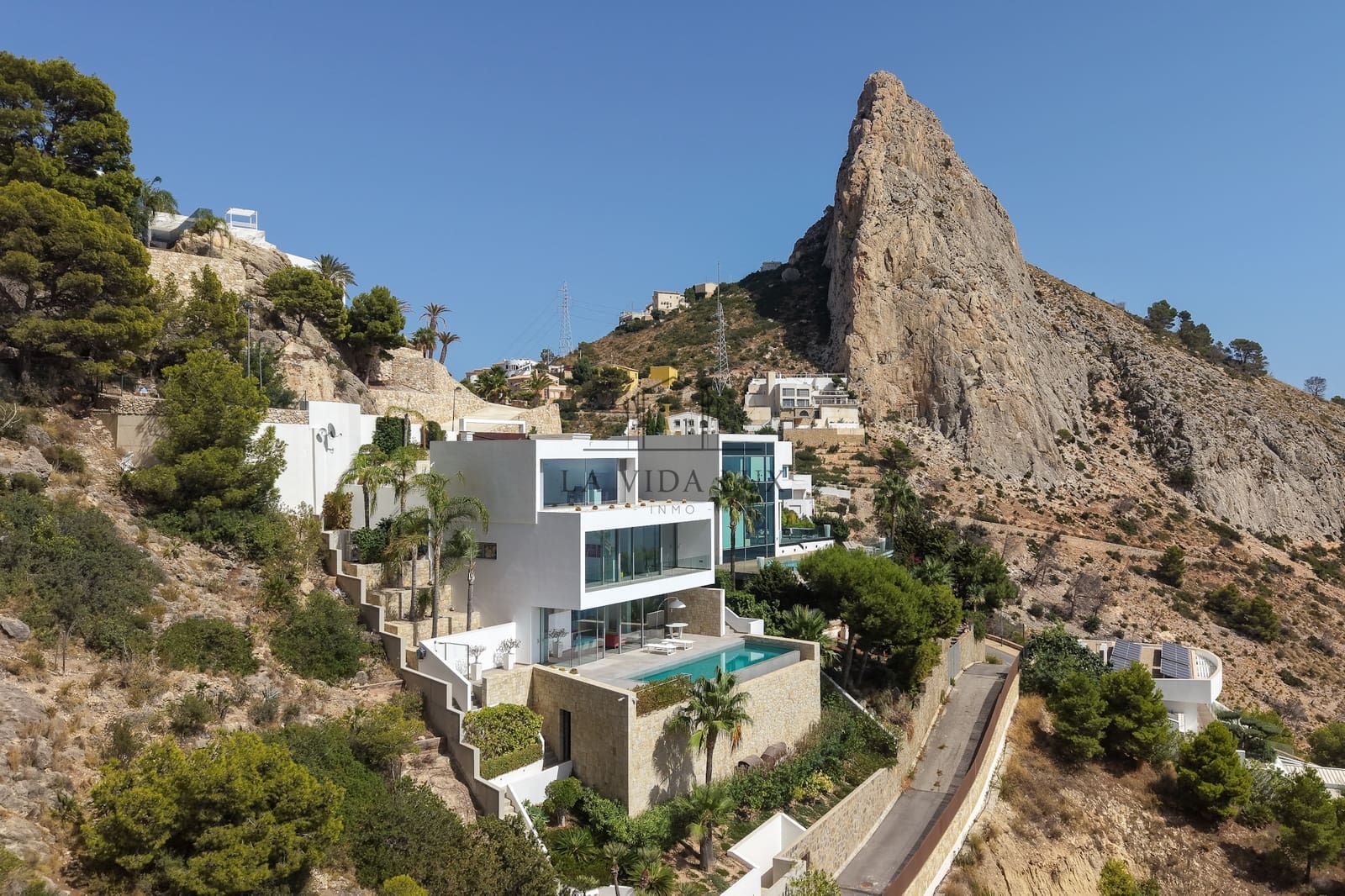 3 bedroom Villa for sale in Altea with pool garage - € 2,695,000 (Ref: 10113402)