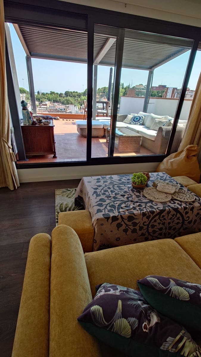 2 soveværelse Penthouse til salg i Badalona med garage - € 440.000 (Ref: 9965532)