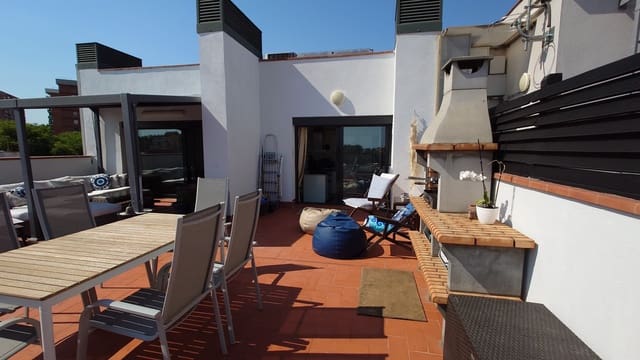 2 slaapkamer Penthouse te koop in Badalona met garage - € 444.000 (Ref: 9965532)