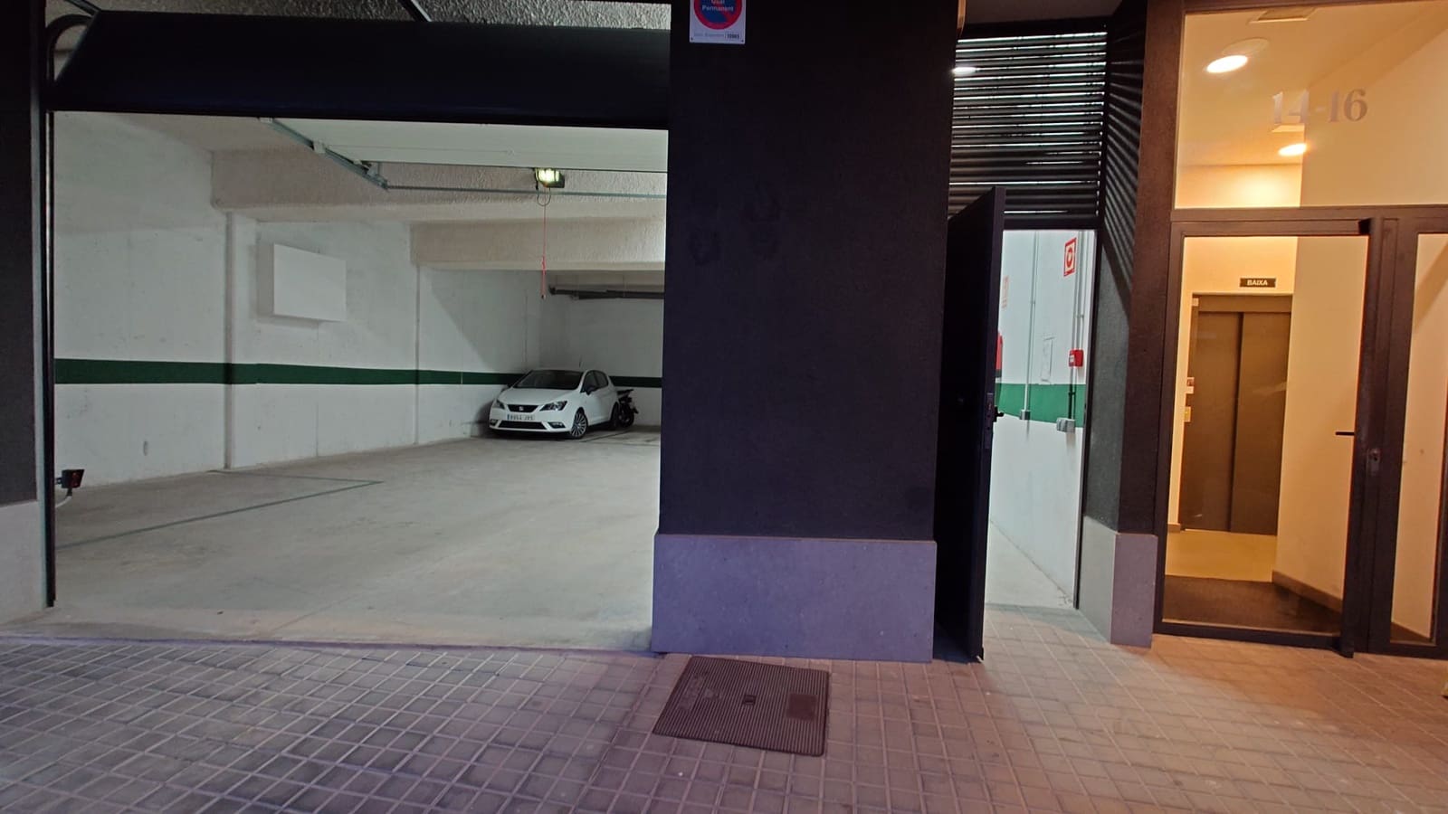 2 soveværelse Penthouse til salg i Badalona med garage - € 440.000 (Ref: 9965532)