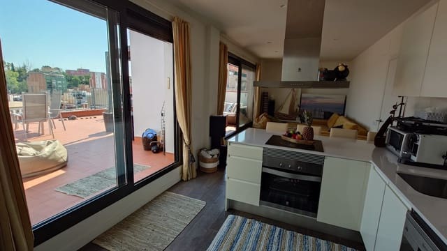 2 slaapkamer Penthouse te koop in Badalona met garage - € 444.000 (Ref: 9965532)