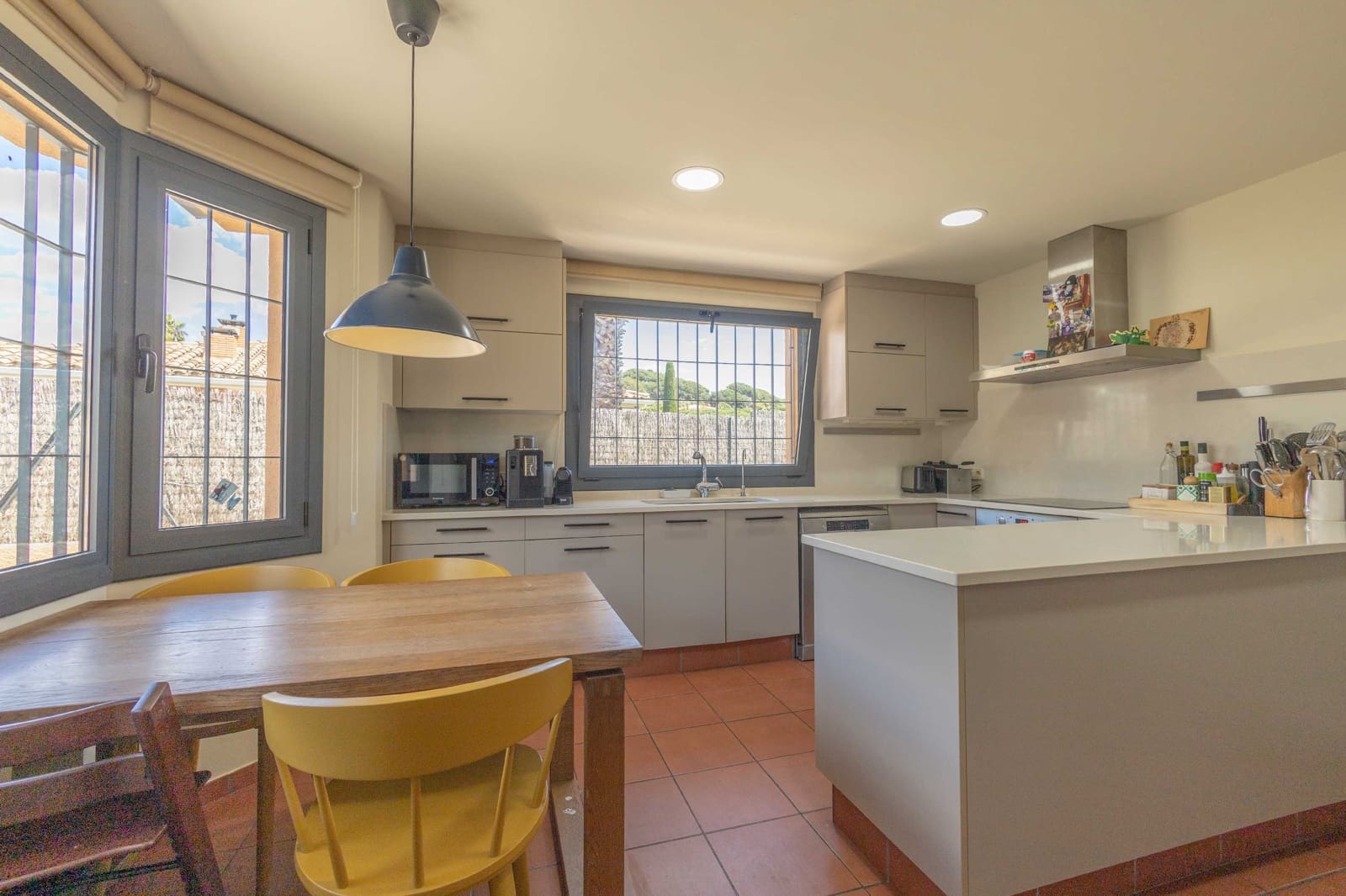 4 sovrum Villa till salu i Sant Vicenc de Montalt med pool garage - 1 250 000 € (Ref: 9974428)