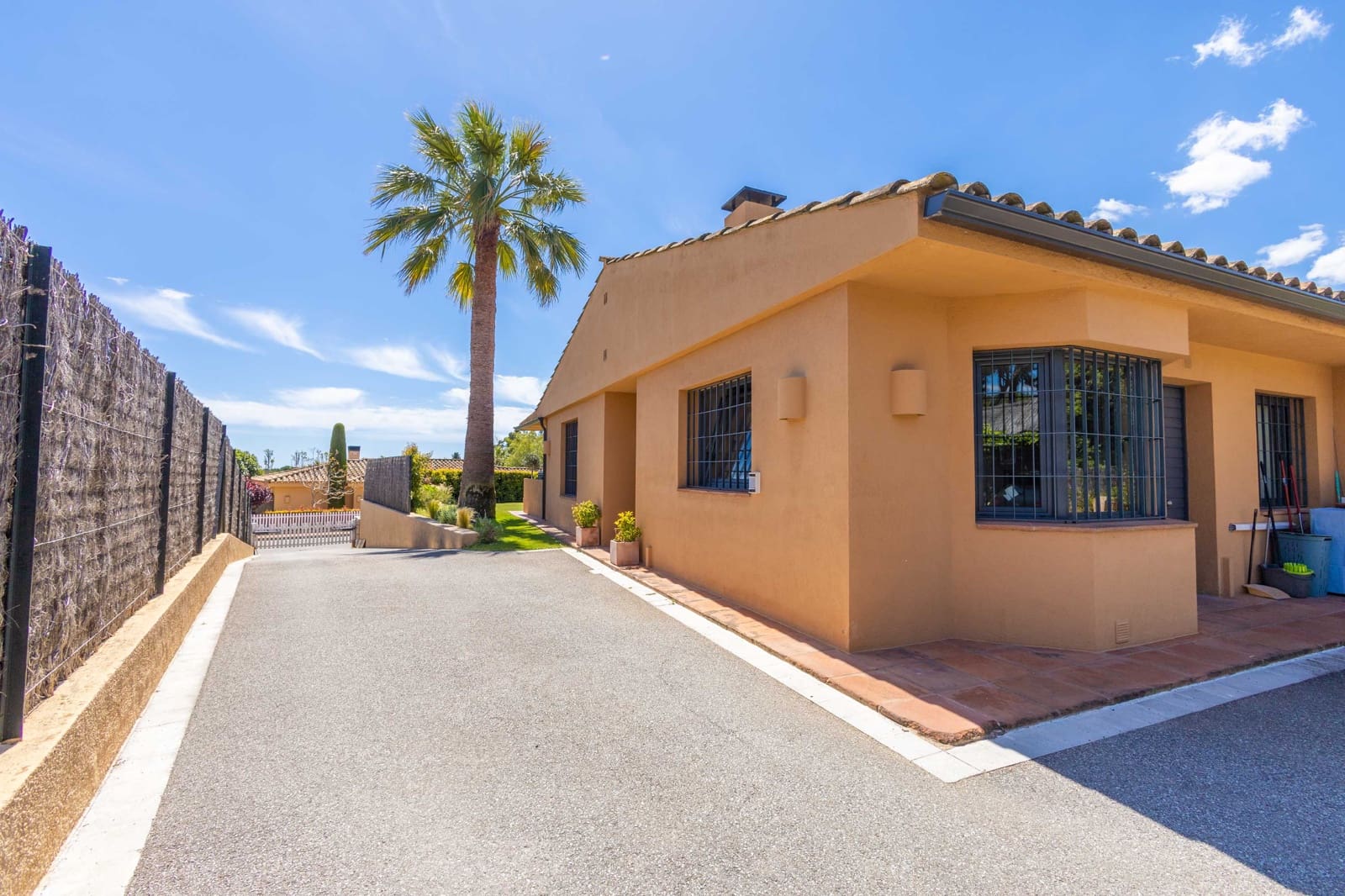 4 sovrum Villa till salu i Sant Vicenc de Montalt med pool garage - 1 250 000 € (Ref: 9974428)