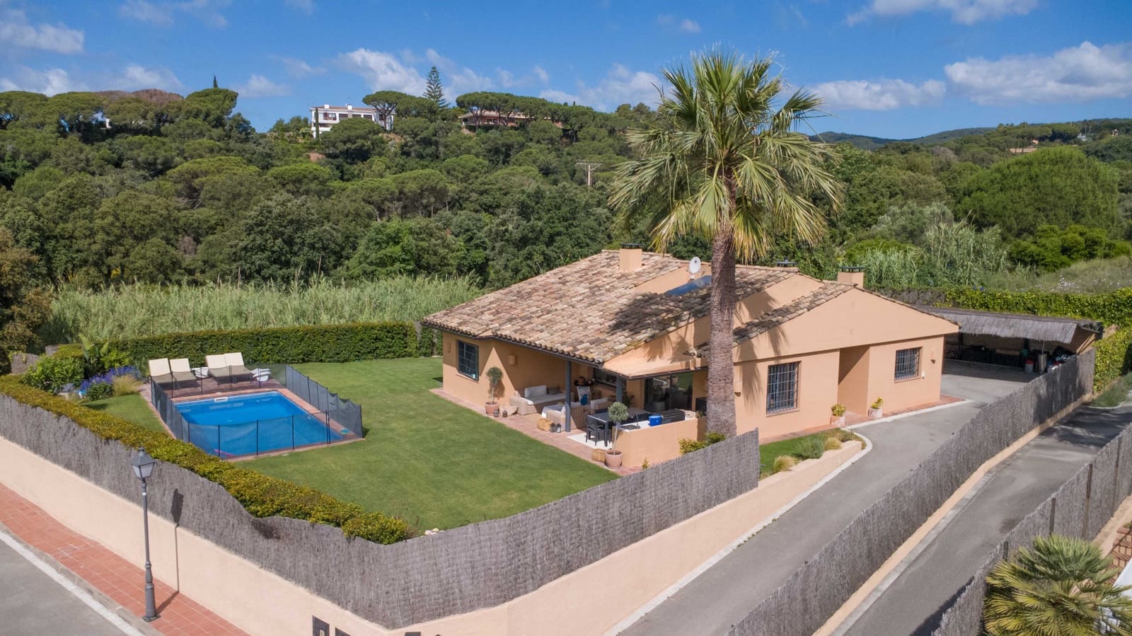 4 sovrum Villa till salu i Sant Vicenc de Montalt med pool garage - 1 250 000 € (Ref: 9974428)
