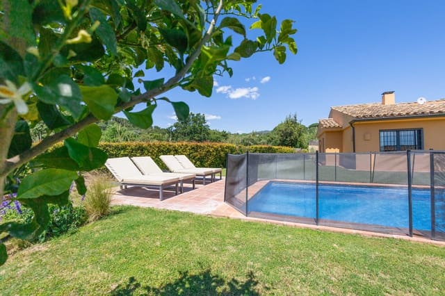 4 soverom Villa til salgs i Sant Vicenç de Montalt med svømmebasseng garasje - € 1 250 000 (Ref: 9974428)