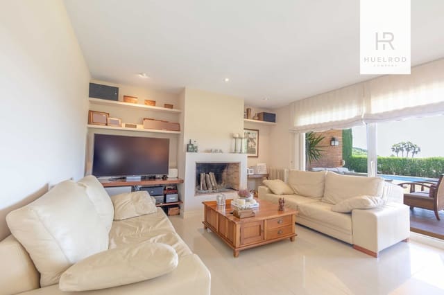 4 soverom Villa til salgs i Sant Vicenç de Montalt med svømmebasseng - € 1 100 000 (Ref: 9974431)