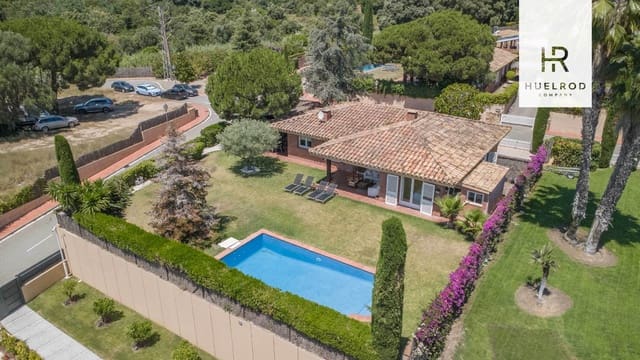 4 soverom Villa til salgs i Sant Vicenç de Montalt med svømmebasseng - € 1 100 000 (Ref: 9974431)