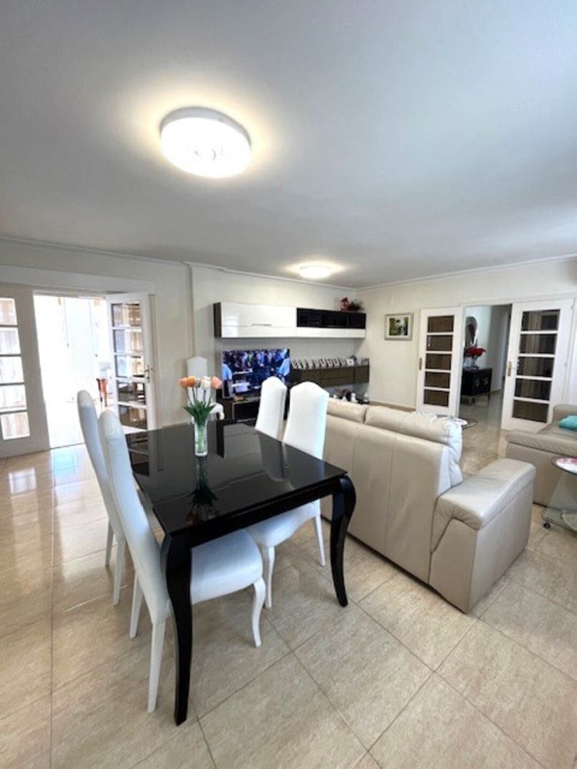 6 sypialnia Willa na sprzedaż w La Manga del Mar Menor z basenem garażem - 610 000 € (Ref: 10094656)