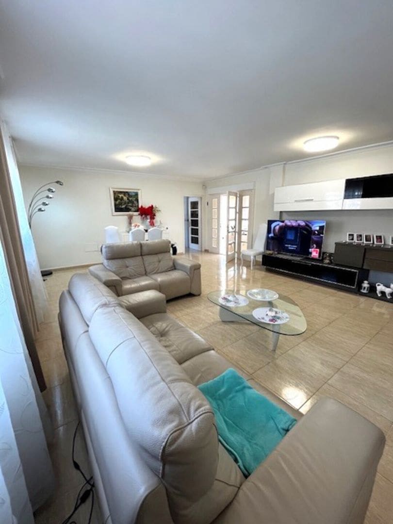 6 sypialnia Willa na sprzedaż w La Manga del Mar Menor z basenem garażem - 610 000 € (Ref: 10094656)