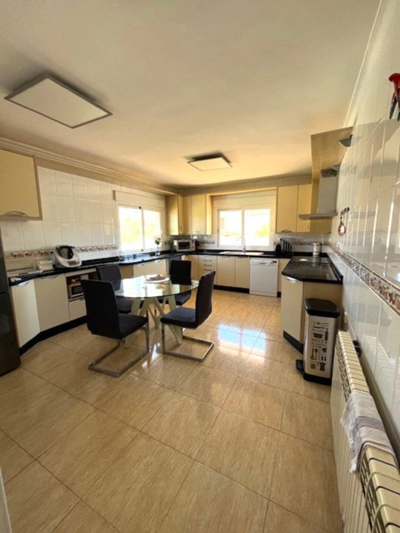 6 sypialnia Willa na sprzedaż w La Manga del Mar Menor z basenem garażem - 610 000 € (Ref: 10094656)