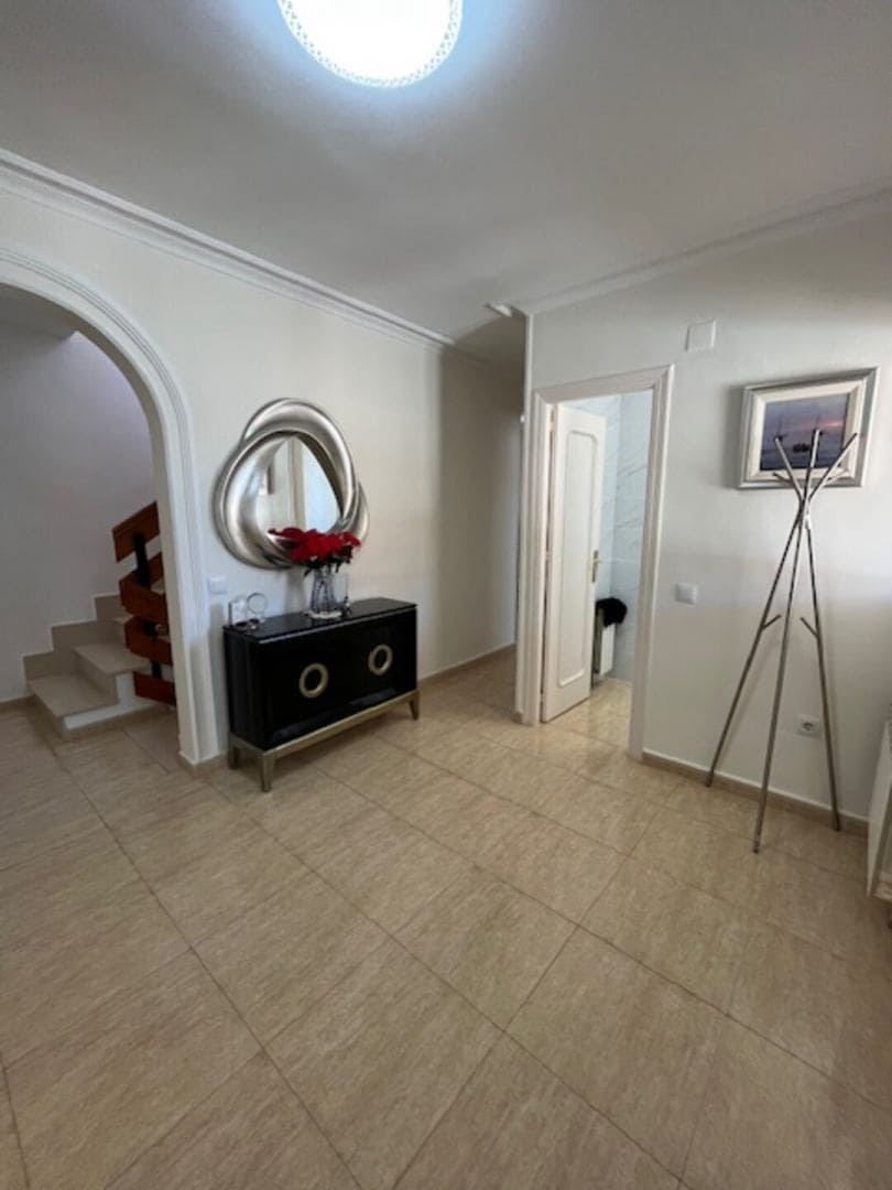 6 sypialnia Willa na sprzedaż w La Manga del Mar Menor z basenem garażem - 610 000 € (Ref: 10094656)