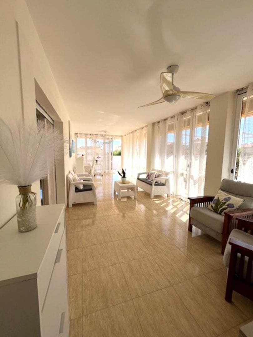 6 sypialnia Willa na sprzedaż w La Manga del Mar Menor z basenem garażem - 610 000 € (Ref: 10094656)