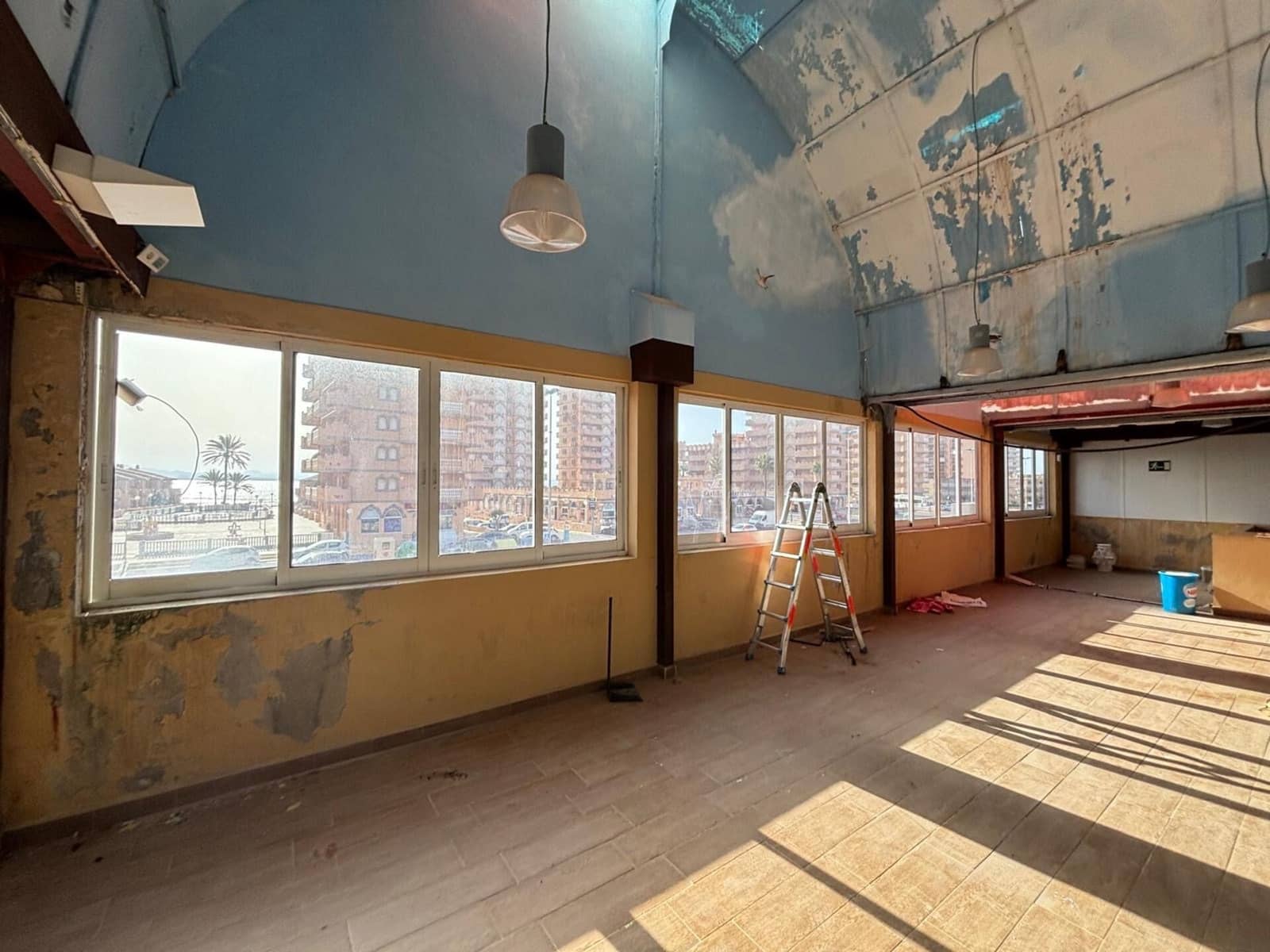 Komercyjne na sprzedaż w La Manga del Mar Menor - 191 000 € (Ref: 10094665)