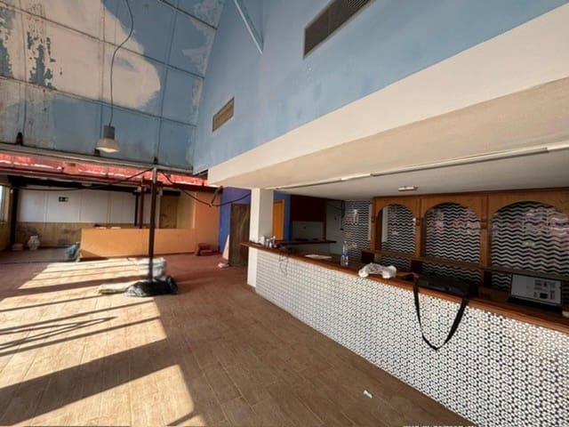 Komercyjne na sprzedaż w La Manga del Mar Menor - 191 000 € (Ref: 10094665)