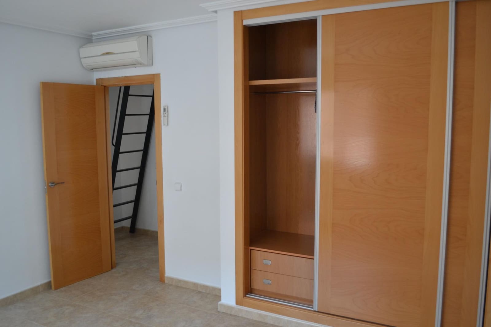4 makuuhuone Huoneisto myytävänä paikassa Santiago de la Ribera mukana 
autotalli - 230 000 € (Ref: 10094675)